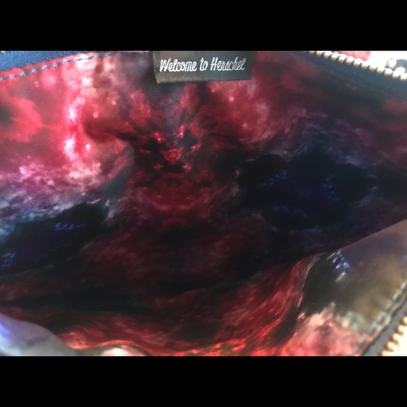 Herschel clutch - Picture 2 of 2